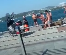 Bebek Sahilde Utanmadan Sikişen Suriyeli Piçler